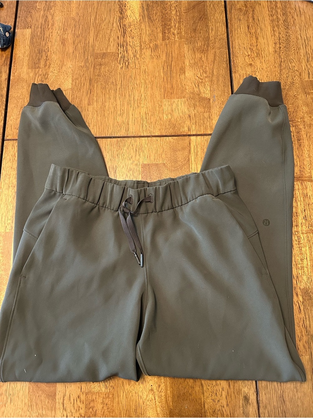 Lululemon Keep it Moving Jogger 4